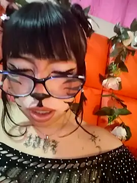 Snapshot of Kitty_Melodi chatting on October 2025 11:11:01 AM Kitty Melodi online show from October 2025 11:11:01 AM