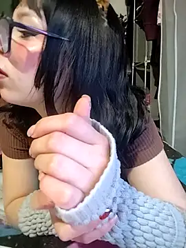 Snapshot of Kitty_Melodi chatting on October 2025 09:11:04 AM Kitty Melodi online show from October 2025 09:11:04 AM