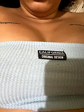 Snapshot of clarinha2 chatting on November 2025 08:35:02 PM clarinha2 online show from November 2025 08:35:02 PM