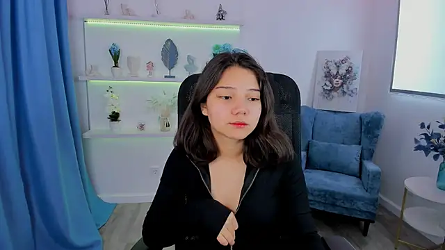 ElliVensda online show from September 2025 11:48:01 AM