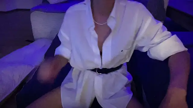 Emy092 online show from July 2026 08:40:02 PM