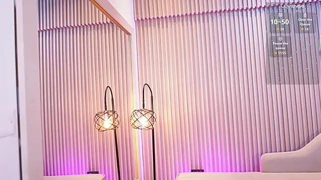 GiaNovak online show from October 2025 11:55:02 AM