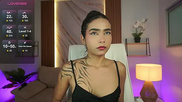 Snapshot of GiaNovak chatting on January 2026 07:17:01 PM GiaNovak online show from January 2026 07:17:01 PM