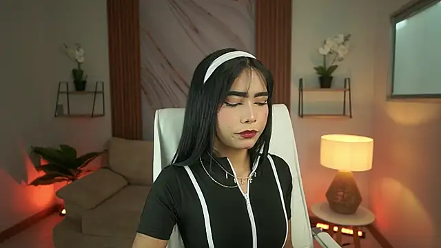 Snapshot of GiaNovak chatting on January 2026 07:19:01 PM GiaNovak online show from January 2026 07:19:01 PM