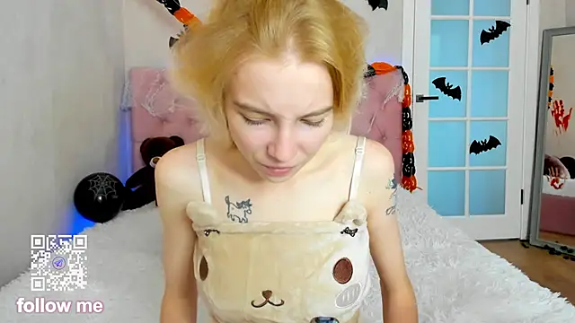 Pink Lila18 online show from November 2025 08:37:02 AM