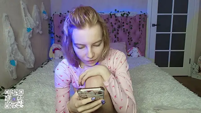 Pink Lila18 online show from February 2026 01:02:01 AM