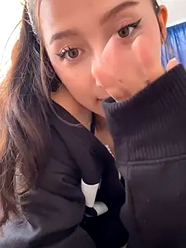 GiselleFever online show from December 2025 05:09:01 PM