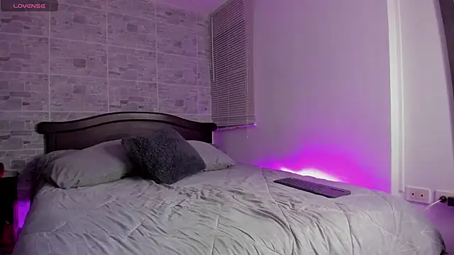 Snapshot of DavisFirb chatting on December 2025 02:30:01 AM DavisFirb online show from December 2025 02:30:01 AM