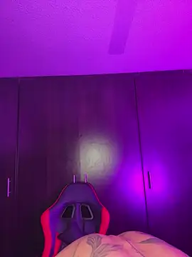 Snapshot of DavisFirb chatting on February 2026 01:43:02 AM DavisFirb online show from February 2026 01:43:02 AM