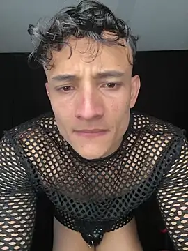 Snapshot of DavisFirb chatting on February 2026 02:41:01 AM DavisFirb online show from February 2026 02:41:01 AM