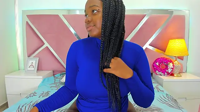 SulyClarck online show from November 2025 07:47:01 PM