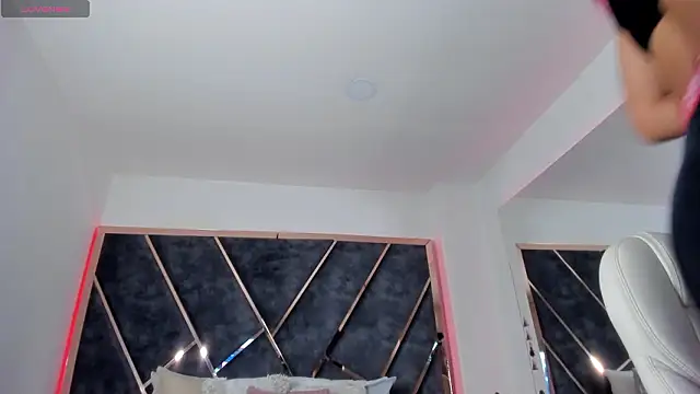 Snapshot of SusanaHenao chatting on March 2026 03:48:01 PM SusanaHenao online show from March 2026 03:48:01 PM