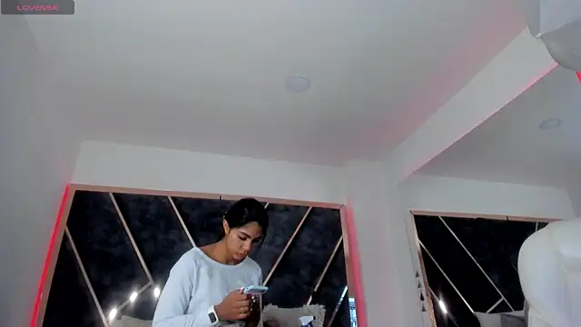 Snapshot of SusanaHenao chatting on March 2026 05:18:02 PM SusanaHenao online show from March 2026 05:18:02 PM