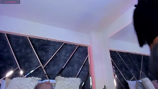 Snapshot of SusanaHenao chatting on March 2026 04:57:01 PM SusanaHenao online show from March 2026 04:57:01 PM