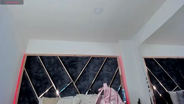 Snapshot of SusanaHenao chatting on March 2026 04:07:01 PM SusanaHenao online show from March 2026 04:07:01 PM