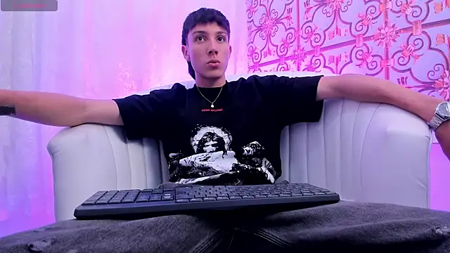 Snapshot of LittleDanny_ chatting on March 2026 03:15:02 PM LittleDanny online show from March 2026 03:15:02 PM