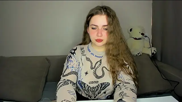 Snapshot of yourgem__ chatting on April 2026 01:00:02 PM yourgem online show from April 2026 01:00:02 PM