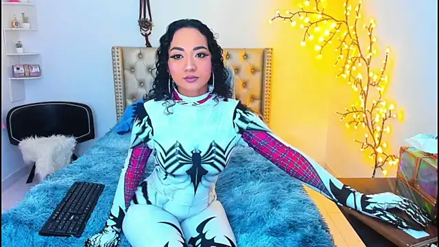 Snapshot of LenaStylesOA chatting on October 2025 01:21:01 PM LenaStylesOA online show from October 2025 01:21:01 PM