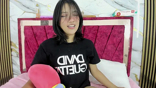 Snapshot of skaylar_95_mylove chatting on November 2025 01:52:02 AM skaylar 95 mylove online show from November 2025 01:52:02 AM