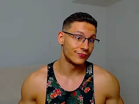 ZeinMiracles online show from September 2025 10:21:02 PM