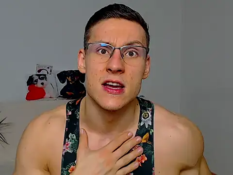 ZeinMiracles online show from October 2025 07:19:02 PM