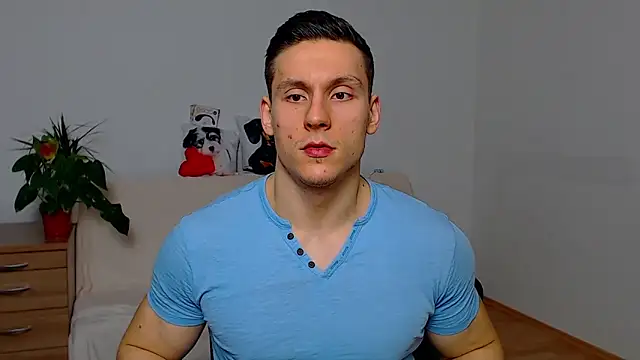 ZeinMiracles online show from November 2025 08:02:01 PM