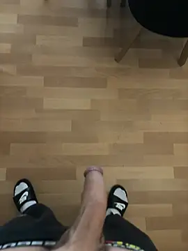 Snapshot of cook907920 chatting on April 2026 01:48:02 PM cook907920 online show from April 2026 01:48:02 PM