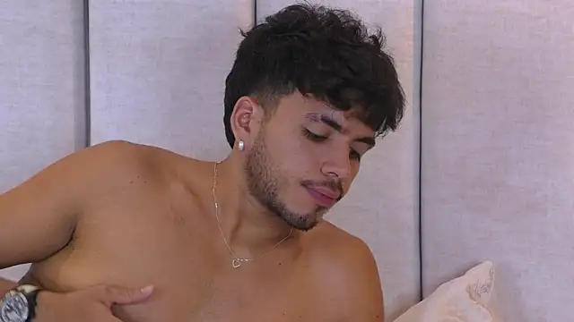 AlexanderJordan online show from December 2025 10:40:01 PM