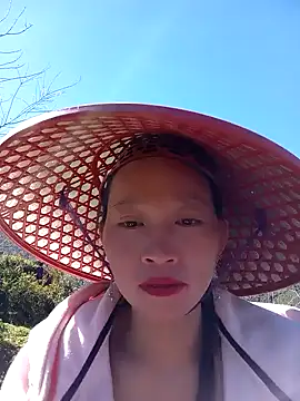 Snapshot of tcm-cute chatting on November 2025 05:22:02 AM tcm-cute online show from November 2025 05:22:02 AM