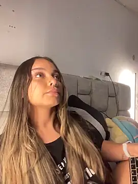 AnnyLopezzz  online show from April 2026 12:52:01 AM