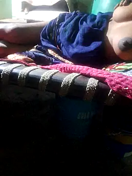 parmila203 online show from April 2026 05:06:02 PM