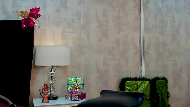 BarbaraLeython1 online show from December 2025 01:29:01 PM