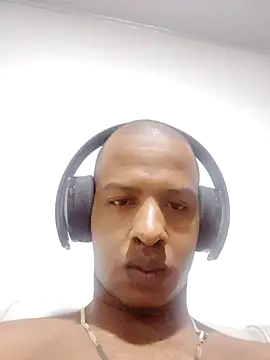 Snapshot of Perropa chatting on March 2026 01:11:01 AM Perropa online show from March 2026 01:11:01 AM