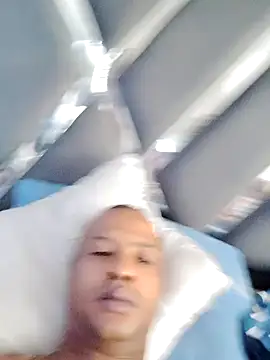 Snapshot of Perropa chatting on April 2026 03:09:01 PM Perropa online show from April 2026 03:09:01 PM