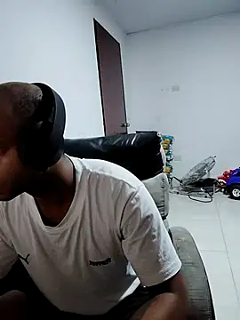 Snapshot of Perropa chatting on April 2026 03:55:01 AM Perropa online show from April 2026 03:55:01 AM