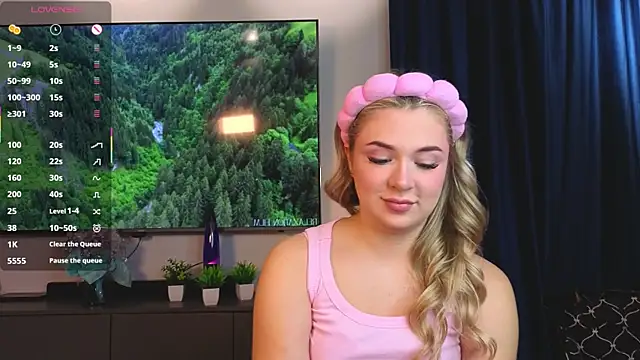 AliaBuerstatte online show from October 2025 08:06:02 PM