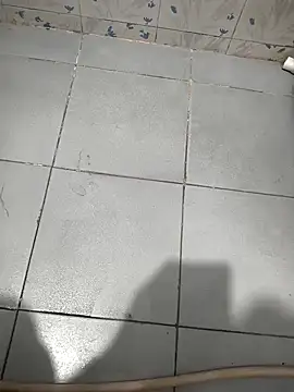 Leon hot33 online show from March 2026 12:44:01 PM