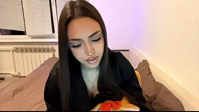 Snapshot of Leaf_Unto chatting on November 2025 02:24:02 PM Leaf Unto online show from November 2025 02:24:02 PM