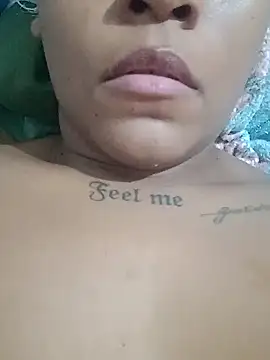 nessinha12 online show from September 2025 01:38:01 AM