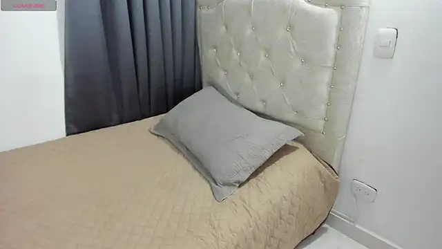 Snapshot of Sunnycurvymf chatting on November 2025 09:48:01 PM Sunnycurvymf online show from November 2025 09:48:01 PM