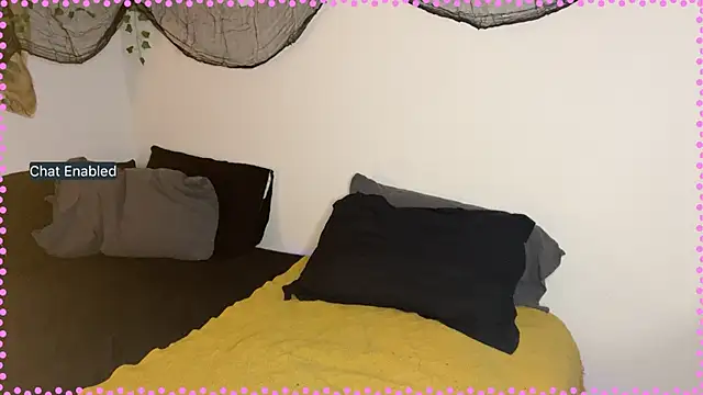 Trixie luv1 online show from February 2026 09:14:02 AM