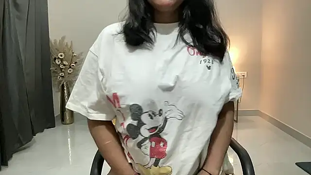 Snapshot of piyassi__divya chatting on June 2026 05:34:02 PM piyassi divya online show from June 2026 05:34:02 PM