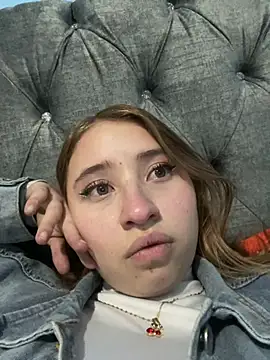 Snapshot of mia_skys chatting on January 2026 03:42:02 AM mia skys online show from January 2026 03:42:02 AM