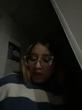 Snapshot of mia_skys chatting on February 2026 10:08:01 AM mia skys online show from February 2026 10:08:01 AM