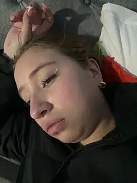 Snapshot of mia_skys chatting on February 2026 03:29:02 AM mia skys online show from February 2026 03:29:02 AM