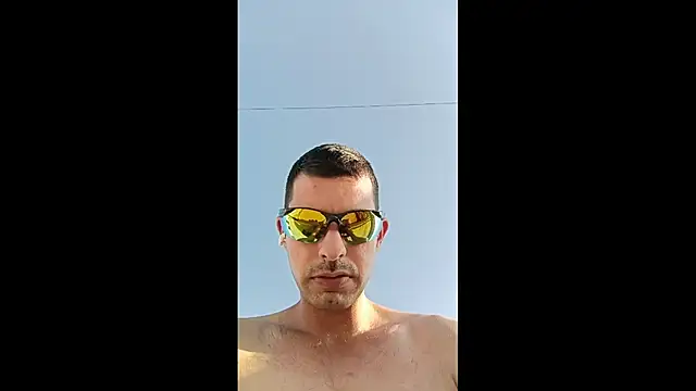 Snapshot of Greek_crazy_couple chatting on October 2025 01:54:01 PM Greek crazy couple online show from October 2025 01:54:01 PM