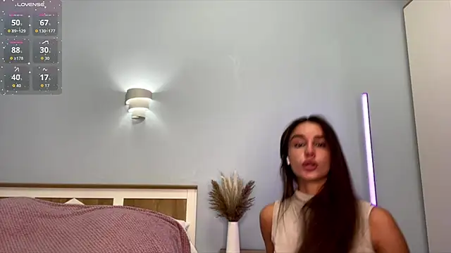 Snapshot of JerrieCham chatting on December 2025 07:23:01 AM JerrieCham online show from December 2025 07:23:01 AM