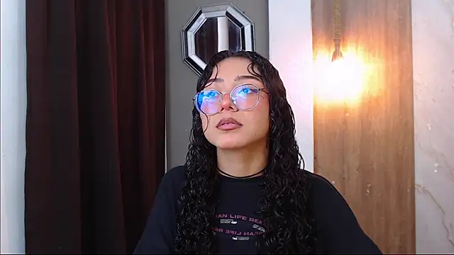 Snapshot of honeymoon_12 chatting on April 2026 05:38:02 AM honeymoon 12 online show from April 2026 05:38:02 AM