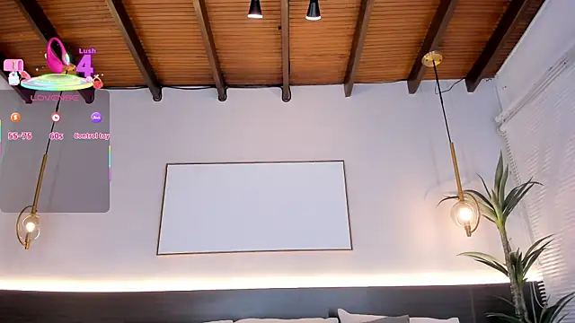 SolAvelar online show from September 2025 03:52:02 AM