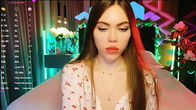 MimiFors online show from September 2025 05:27:02 PM